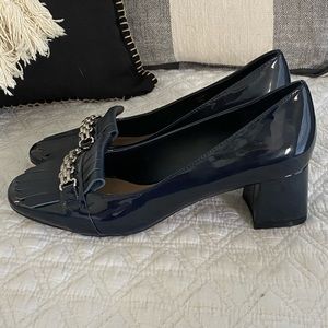 Tahari pumps